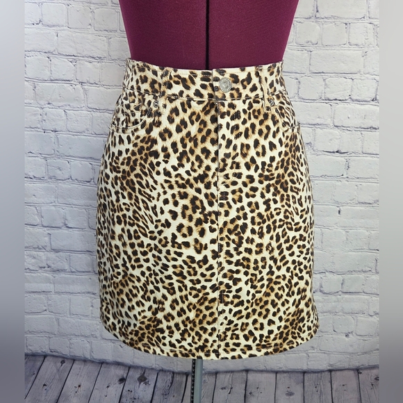 Tommy Bahama Dresses & Skirts - Tommy Bahama Cream and Brown Mini Skirt